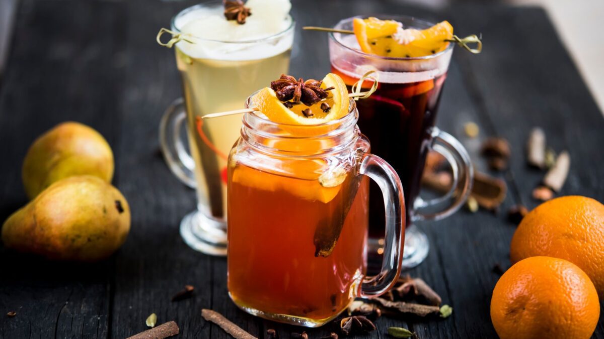 Glühwein selber machen: Rezepte für den Winter